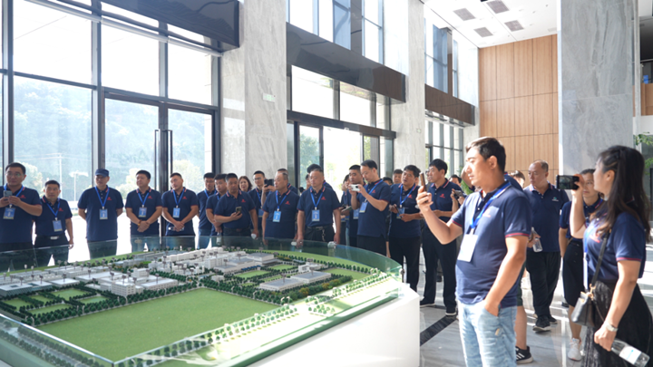 福粉代表前往酵母科技馆