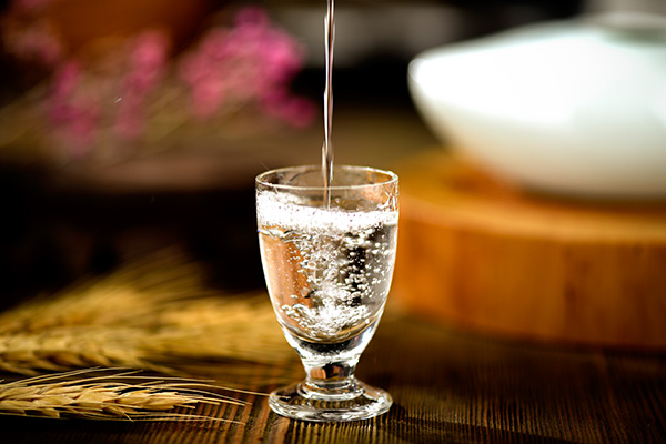 白酒1.jpg 白酒1.jpg