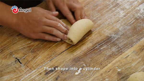 shape the dough.jpg shape the dough.jpg