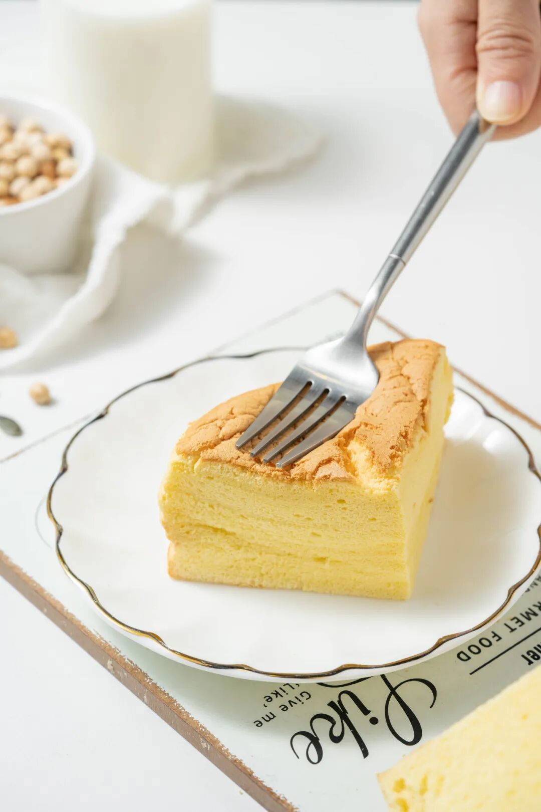 蛋糕内部组织粗糙不均匀