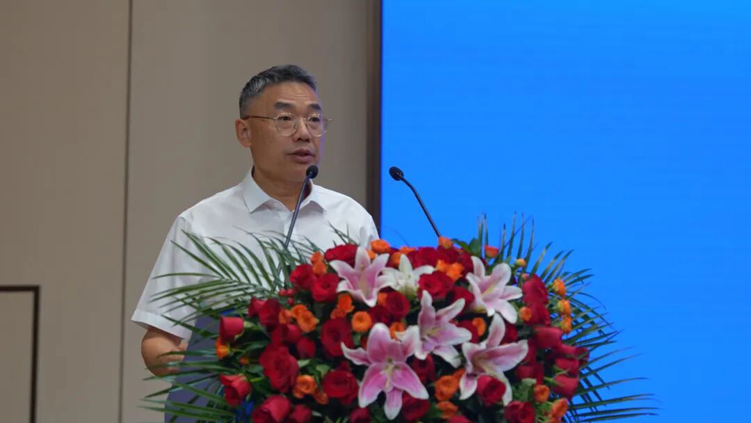 安琪酵母股份有限公司总经理 肖明华 安琪酵母股份有限公司总经理 肖明华